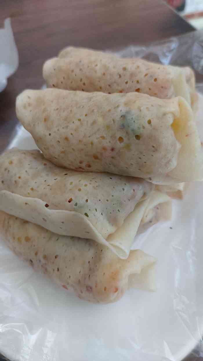 回头客烤串卷饼-"一直就想吃盘锦小卷饼,有机会来盘锦,点了.