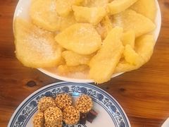 -乡土特色.冷锅鱼.牦牛肉汤锅