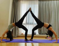 -亚太瑜伽普拉提学院