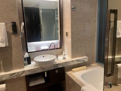 -上海龙之梦万丽酒店