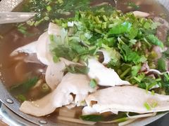 -周老三跷脚牛肉·全牛火锅(非遗传承店)