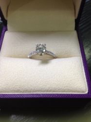 点击看大图 iphone_upload_pic-威德钻石-克拉钻大本营(南京东路店)