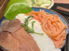 -三出山火锅(南京万象天地店)