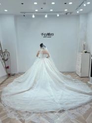 -予白婚纱礼服馆