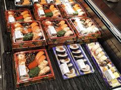 -盒马鲜生(财富中心店)