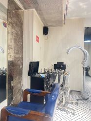 -PE SALON