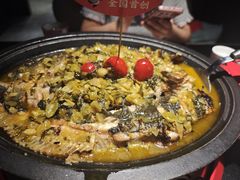 -辣尚瘾·烤鱼·新川菜(牡丹园直营店)