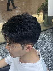 -藤野造型专业烫染接发