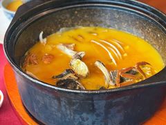 千岛湖鱼头炖大闸蟹汤-蟹尊苑(巨鹿店)