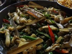 -去吃小龙虾·江湖菜·烧烤(南滨路店)