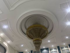 -芭黎人江景轻奢酒店(告庄西双景星光夜市店)