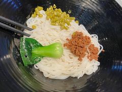 湖南米粉-凤凰湘语·湘粤和鸣(浦东旗舰店)