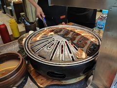 -草家酱蟹炭火烤肉店(珲春南路二店)