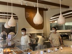 -VERIE BAKEHOUSE