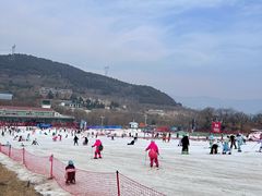 -济南卧虎山滑雪场