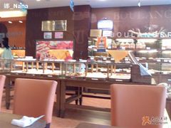 -巴黎贝甜(大宁国际商业广场店)