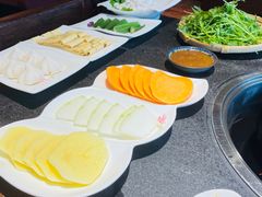 -大匠工房古船木艺术餐厅·猪肚鸡专门店(长白仙岛店)