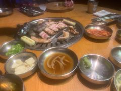 -缸桶屋韩国料理·全程帮烤(泰禾店)