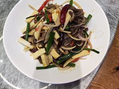 -俭寨大盘鸡·手抓肉·烧烤新疆菜(乌苏路店)