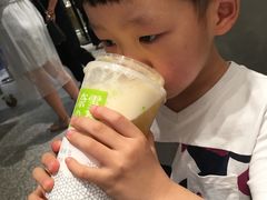 -奈雪的茶(湖滨银泰in77C区PRO店)