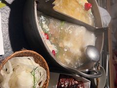 -三出山火锅(南京万象天地店)