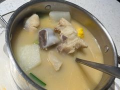 -肥仔文澳门猪骨煲(南京西路店)