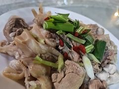 -墨脱石锅椰子鸡•香草鸭•东山羊(大东海店)