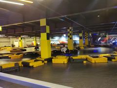 -极限PLAY运动娱乐新世界·团建派对表演休闲馆·室内高空游乐园