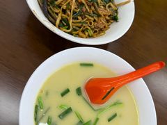 -三百碗宝应长鱼面(板仓街店)