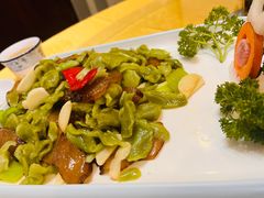 -东方之猪四更烤乳猪(金垦总店)