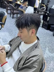 -藤野造型专业烫染接发