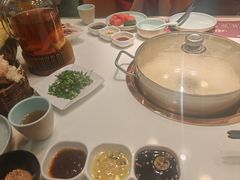 -洪氏嗨捞·猪肚鸡火锅(阳光天地店)