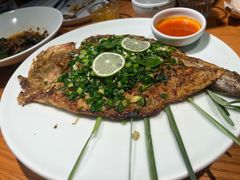 香茅草烤鲈鱼-一坐一忘云南菜(三里屯店)