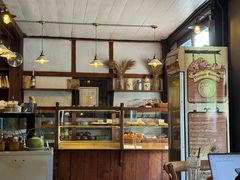 -Le Banneton Café French Bakery