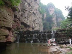 -龙潭大峡谷