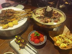 土猪腊排铜锅煲-贰醒·私房小院烧烤 (太古里店)