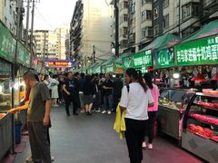 -正宁路小吃夜市