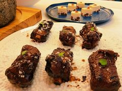 -品海楼·大连海胆锅贴馆(东港店)