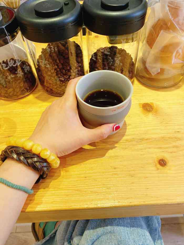 mint coffee-"如果有什么地方可以闲来无事待上一整天那.