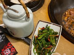 -万里闯关东铁锅炖菜馆(高新旗舰店)