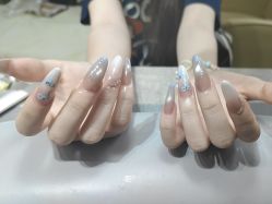 -艾珂·美甲美睫