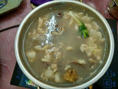 清汤炖香猪-香猪美食(中心店)