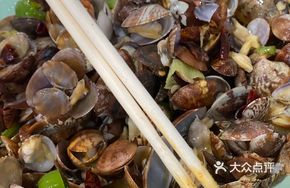 Stir-fried Black Clams