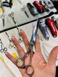 -构想时尚发型会所