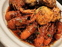 -肥肥虾庄·金牌油焖大虾(汉口城市广场店)