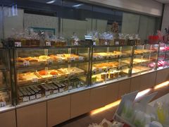 面包甜点陈列柜-花园饼屋·吐司蛋糕面包(星海店)