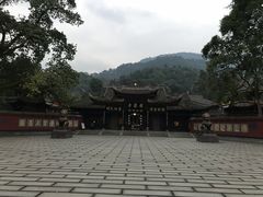 -峨眉山报国寺