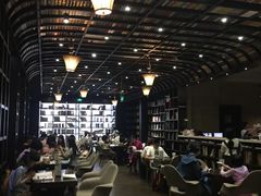 -钟书阁(松江泰晤士小镇店)