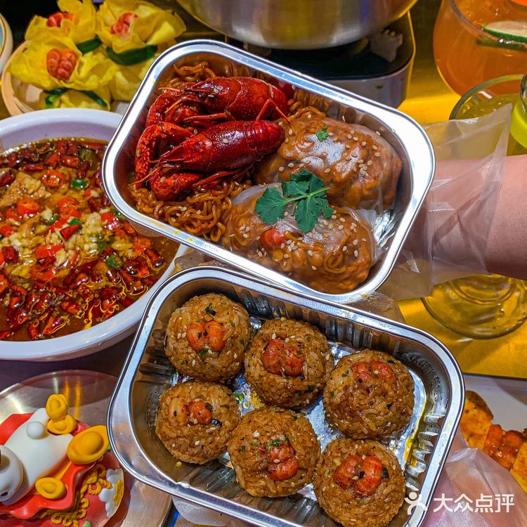 今天吃龙虾创意菜，居然被汤圆儿种草…