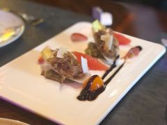 香煎法式肥肝配焦糖苹果挞-YUE·6·西式融合餐厅(外滩六号店)